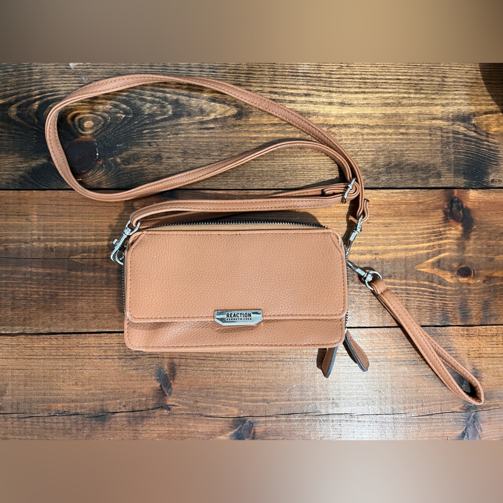 Reaction by Kenneth Cole | tan cross body wallet purse